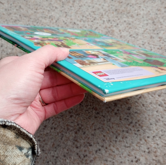 Lego Disney Princess Build Your Own Adventure Book - Picture 8 of 9